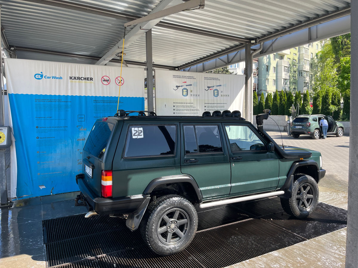 Jeep Cherokee foto 0