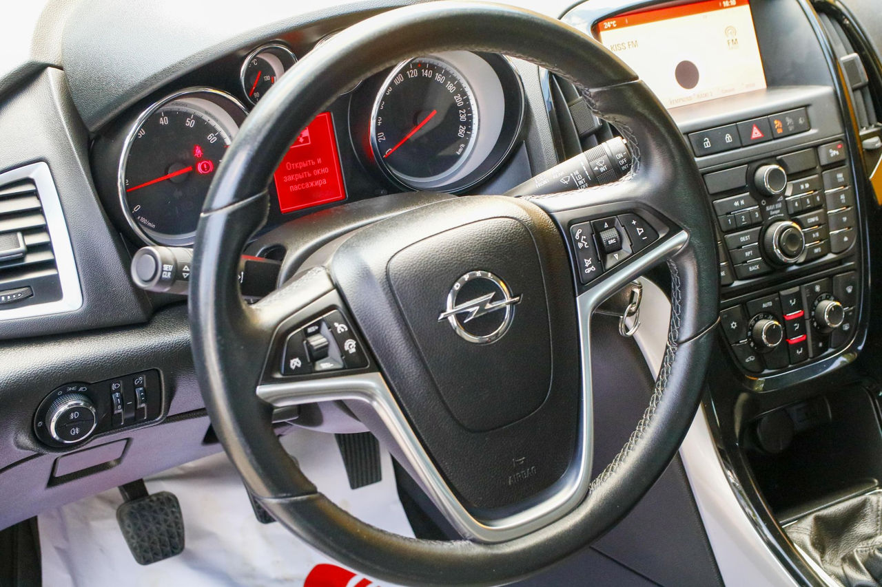 Opel Astra фото 3