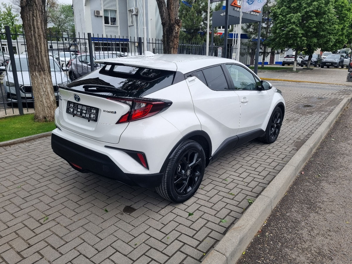 Toyota C-HR 2023 photo 5