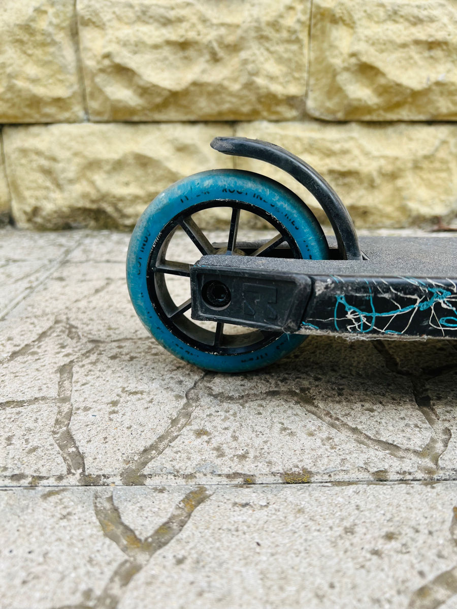 Root Type R Scooter Splatter Blue