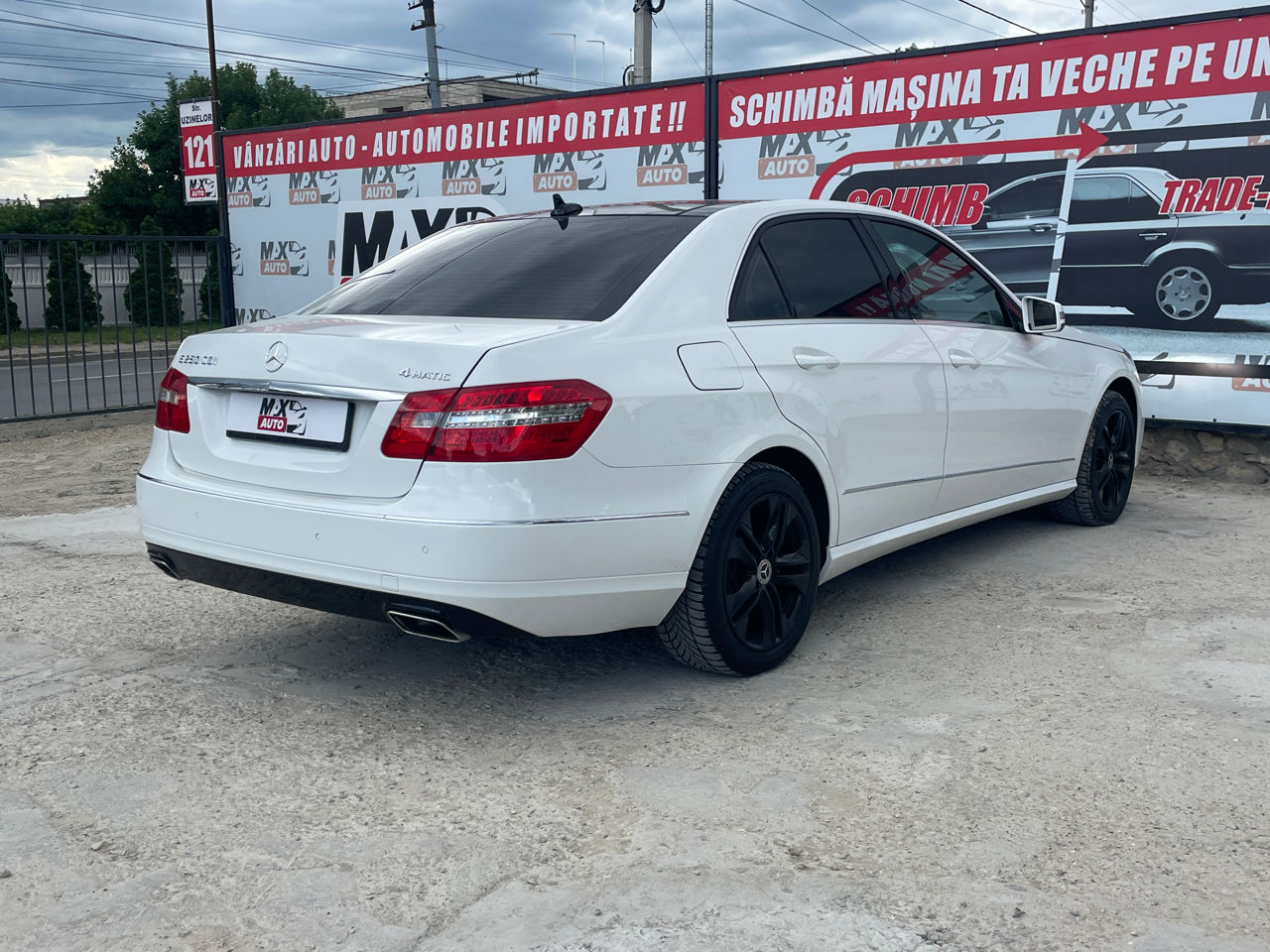 Mercedes E-Class фото 4
