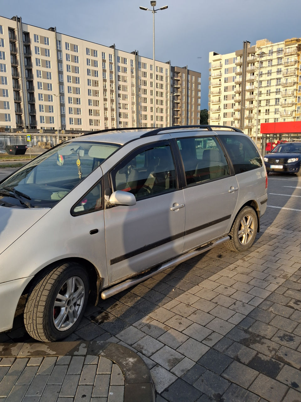 Volkswagen Sharan foto 7