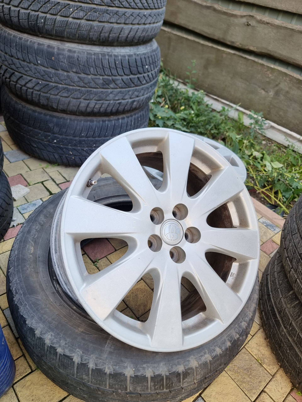 Discuri R17 Toyota Avensis Original