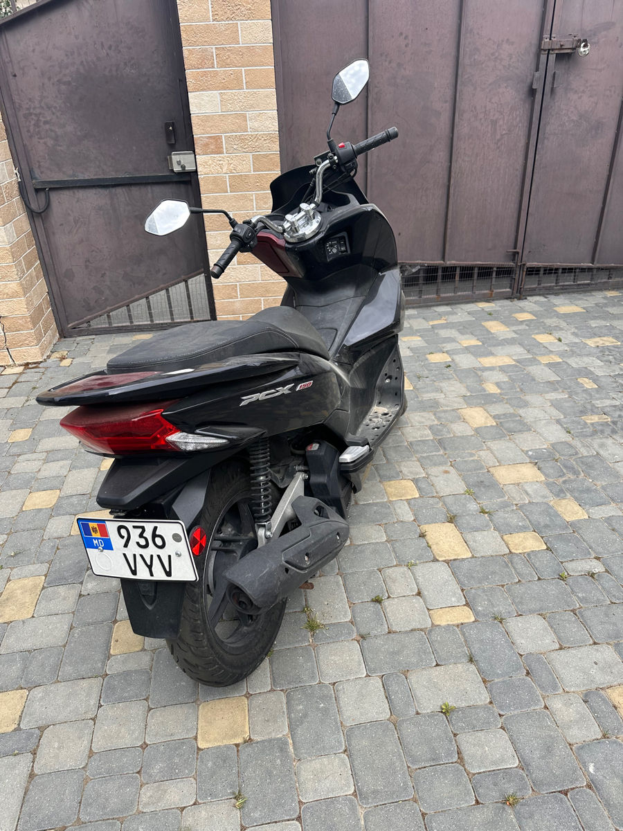 Honda PCX 150 foto 1