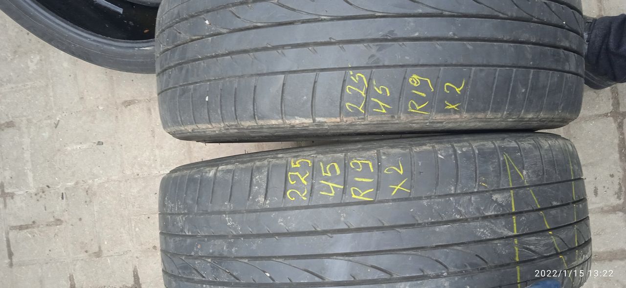 R19 225/45 Bridgestone 2 Buc foto 0