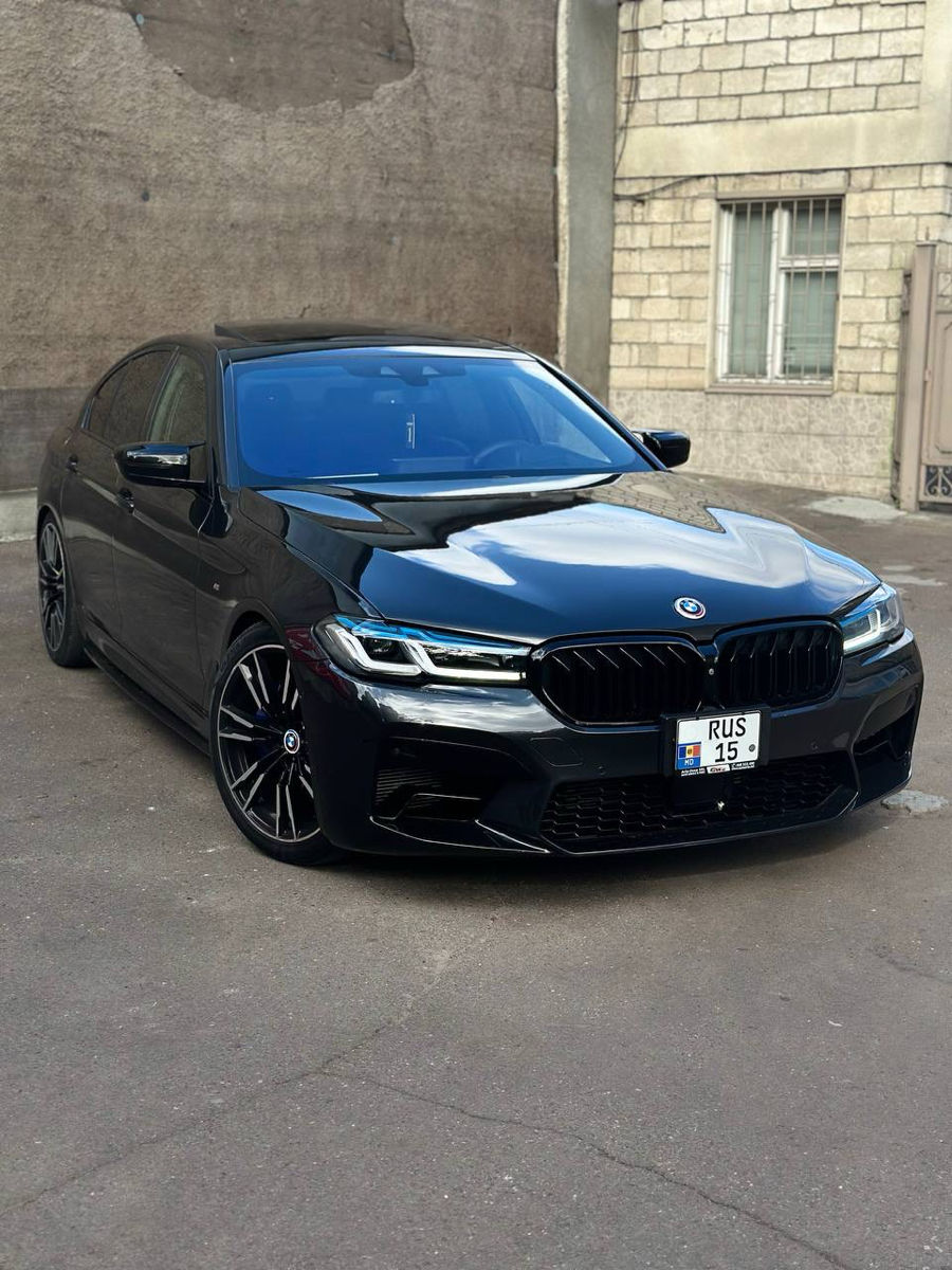 BMW 5 Series foto 0