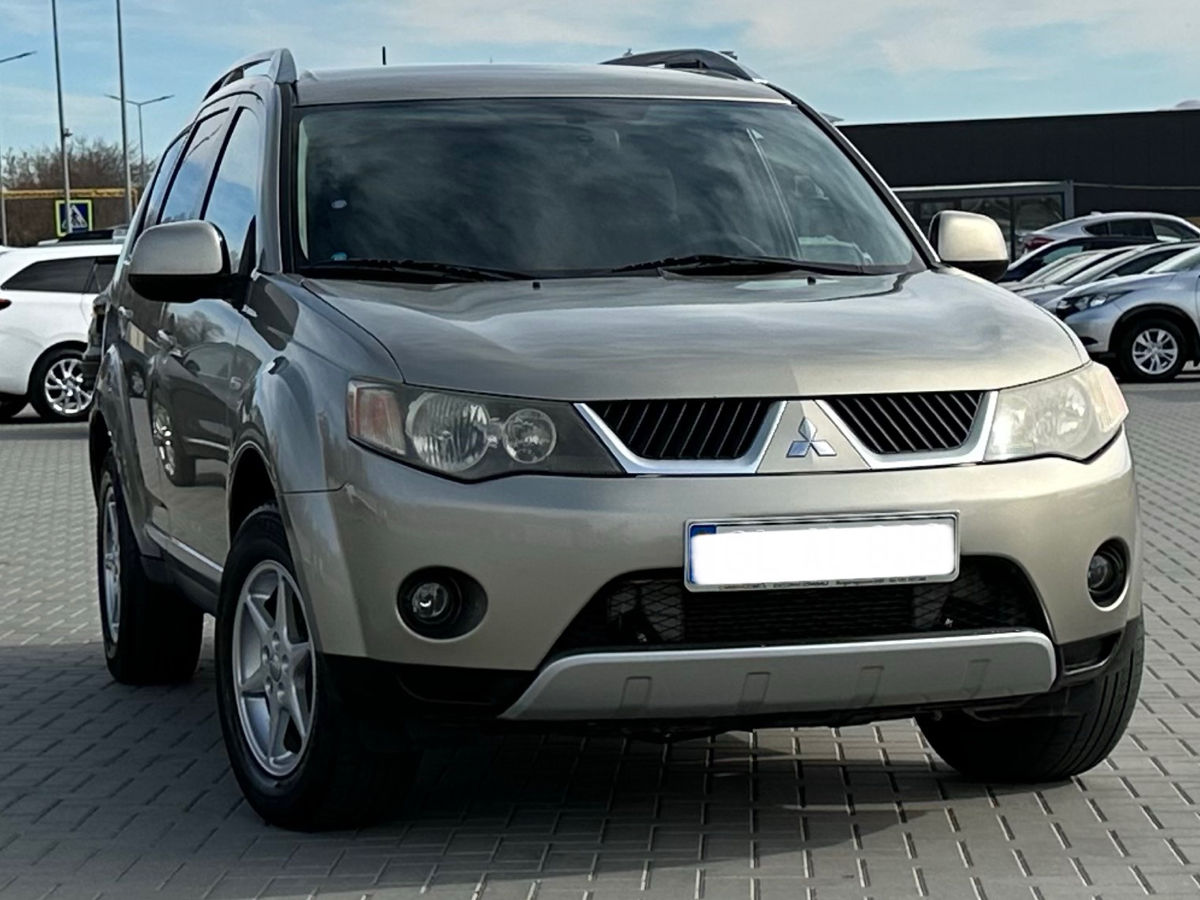 Mitsubishi Outlander foto 4