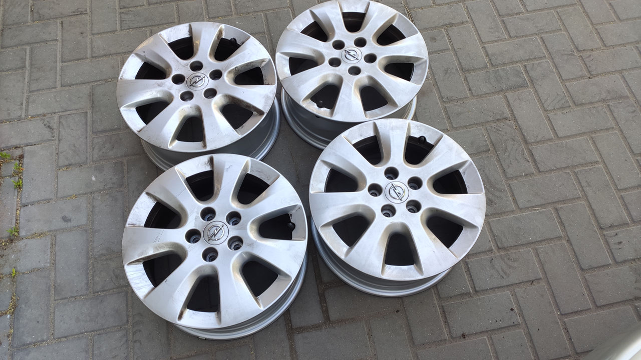 Opel 5*105/R16 2020год