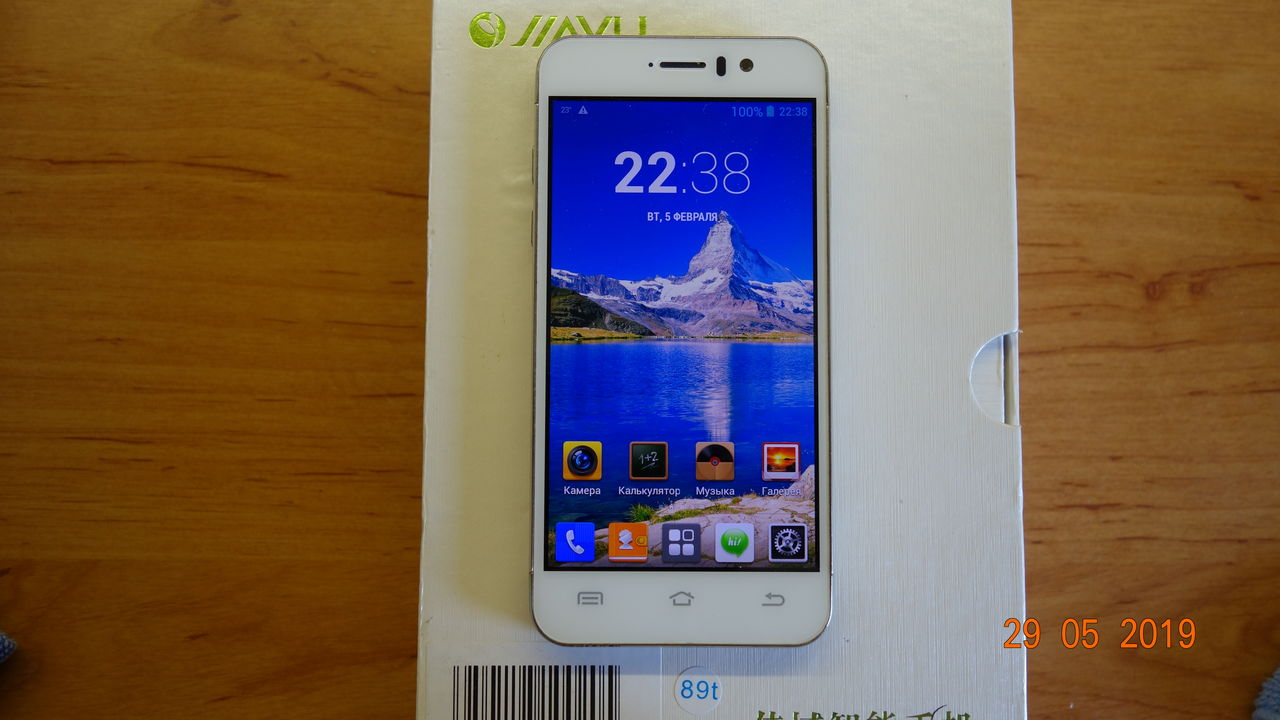 Смартфон Jiayu G5 в отличном состоянии.