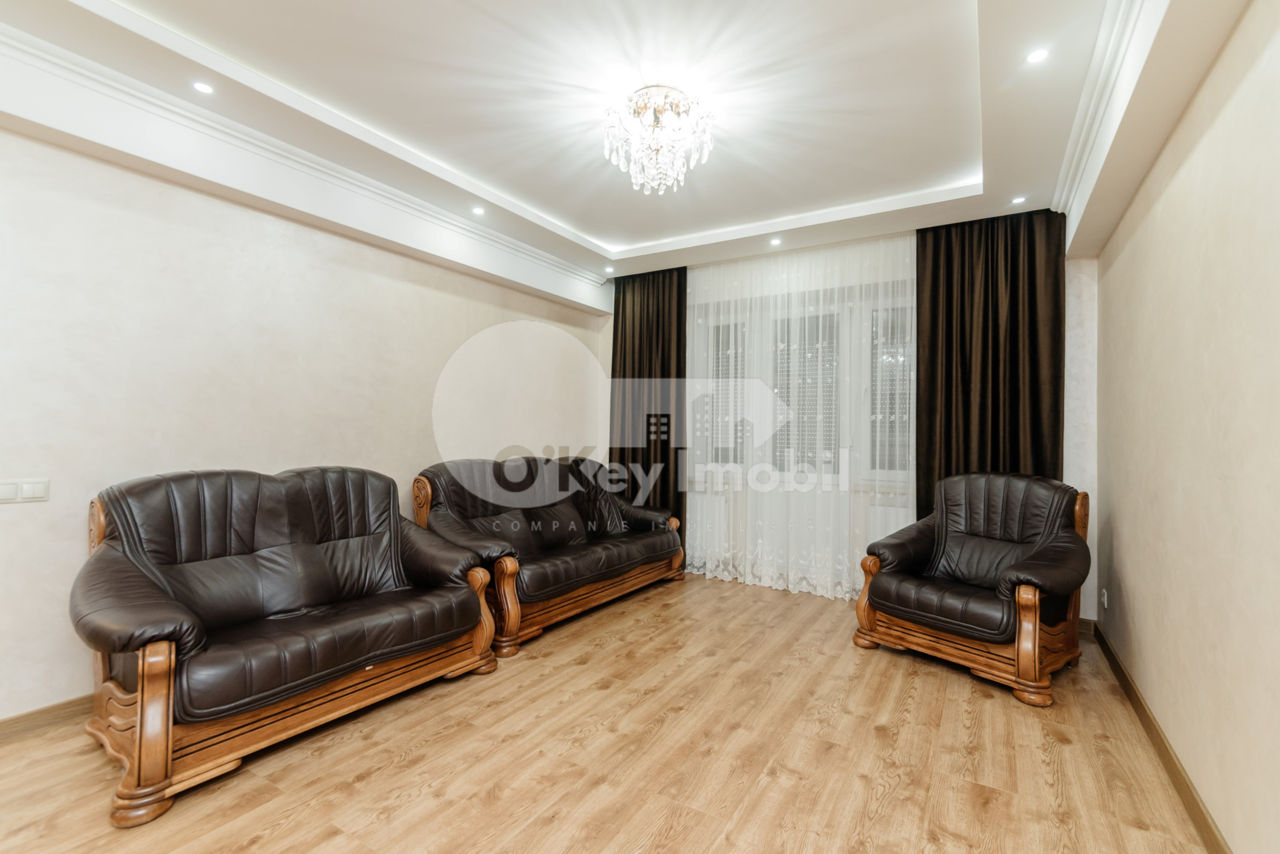 Apartament cu 2 camere, 85 m², Buiucani, Chișinău foto 2