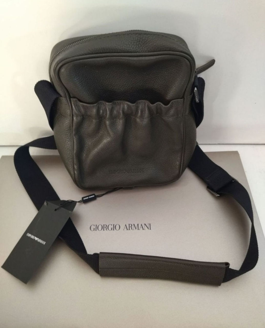 Сумка почтальонка Emporio Armani