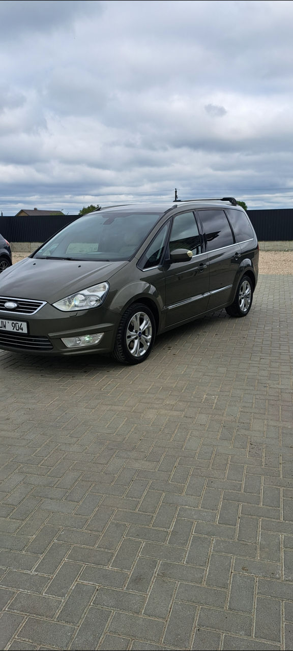 Ford Galaxy foto 1