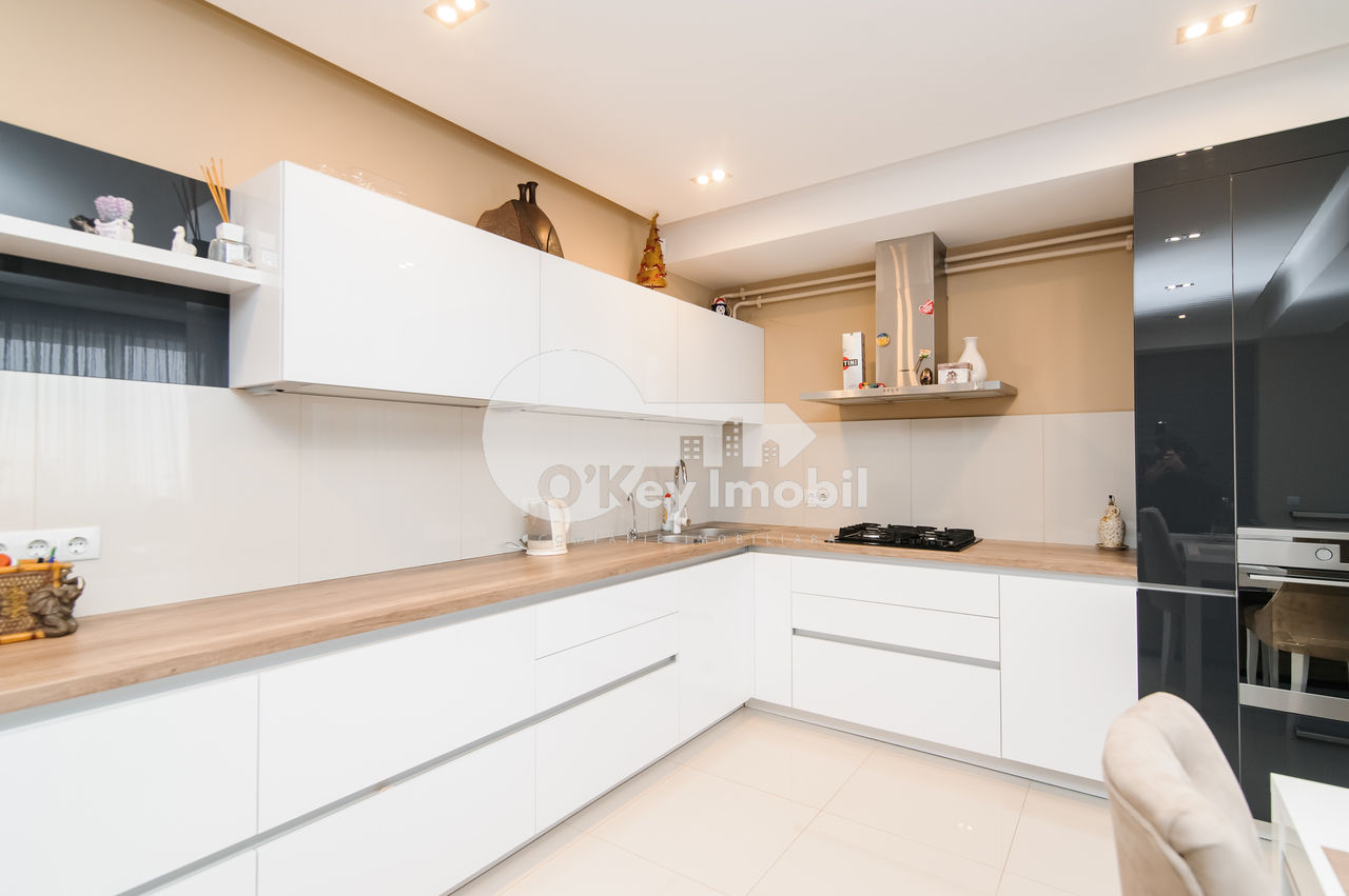 Apartament cu 3 camere, 90 m², Buiucani, Chișinău foto 1
