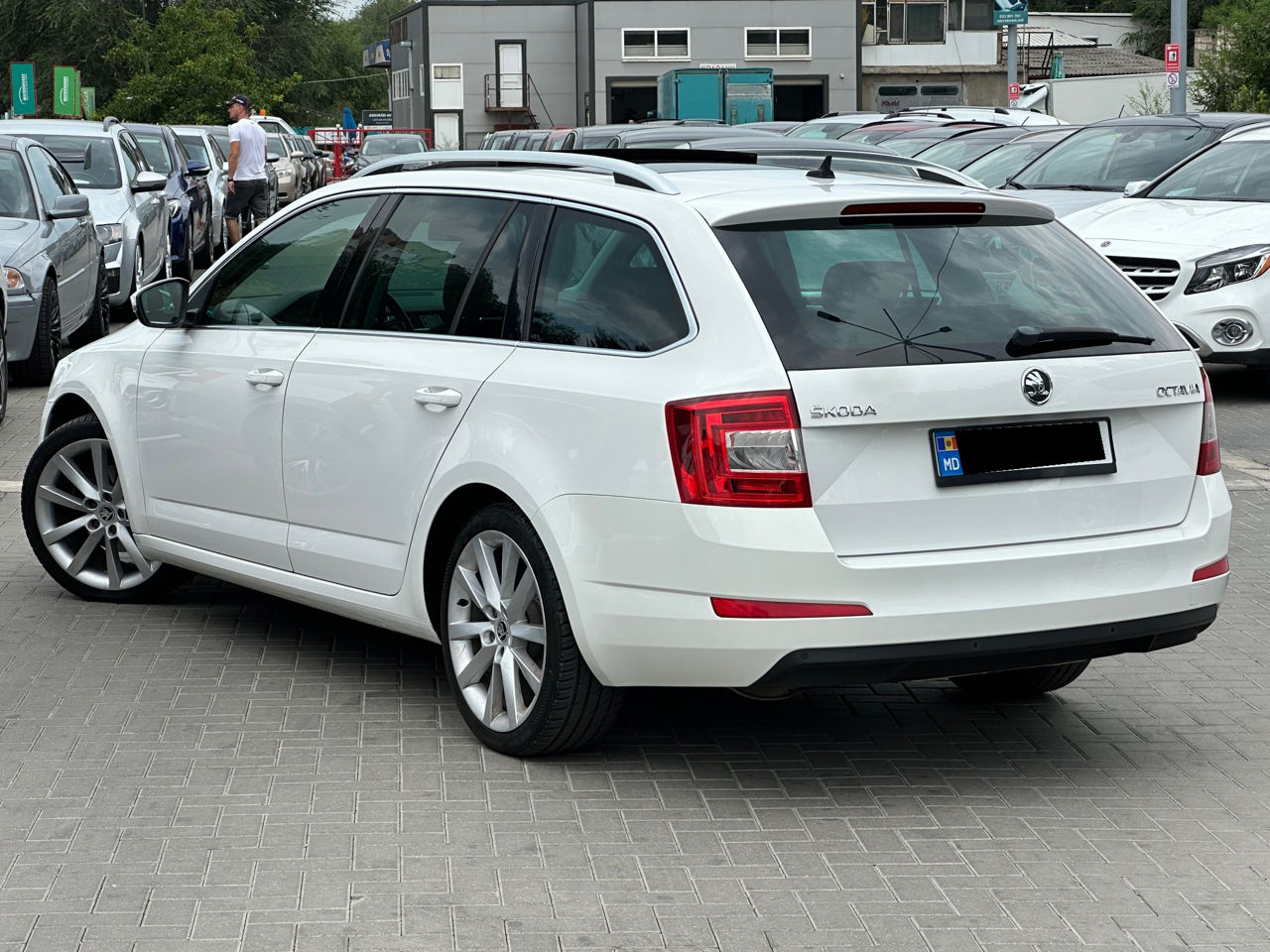 Skoda Octavia foto 2