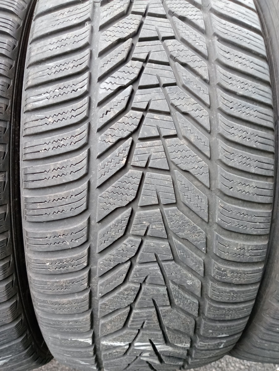 255 45 R19 Hankook iarna  foto 2