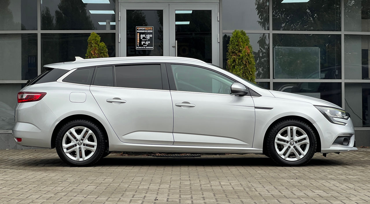Renault Megane — fotografia 5