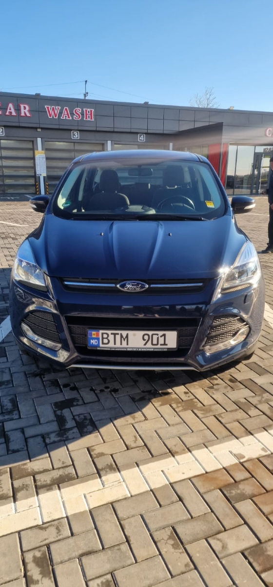 Ford Kuga foto 1