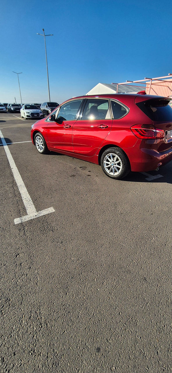 BMW 2 Series Active Tourer фото 2