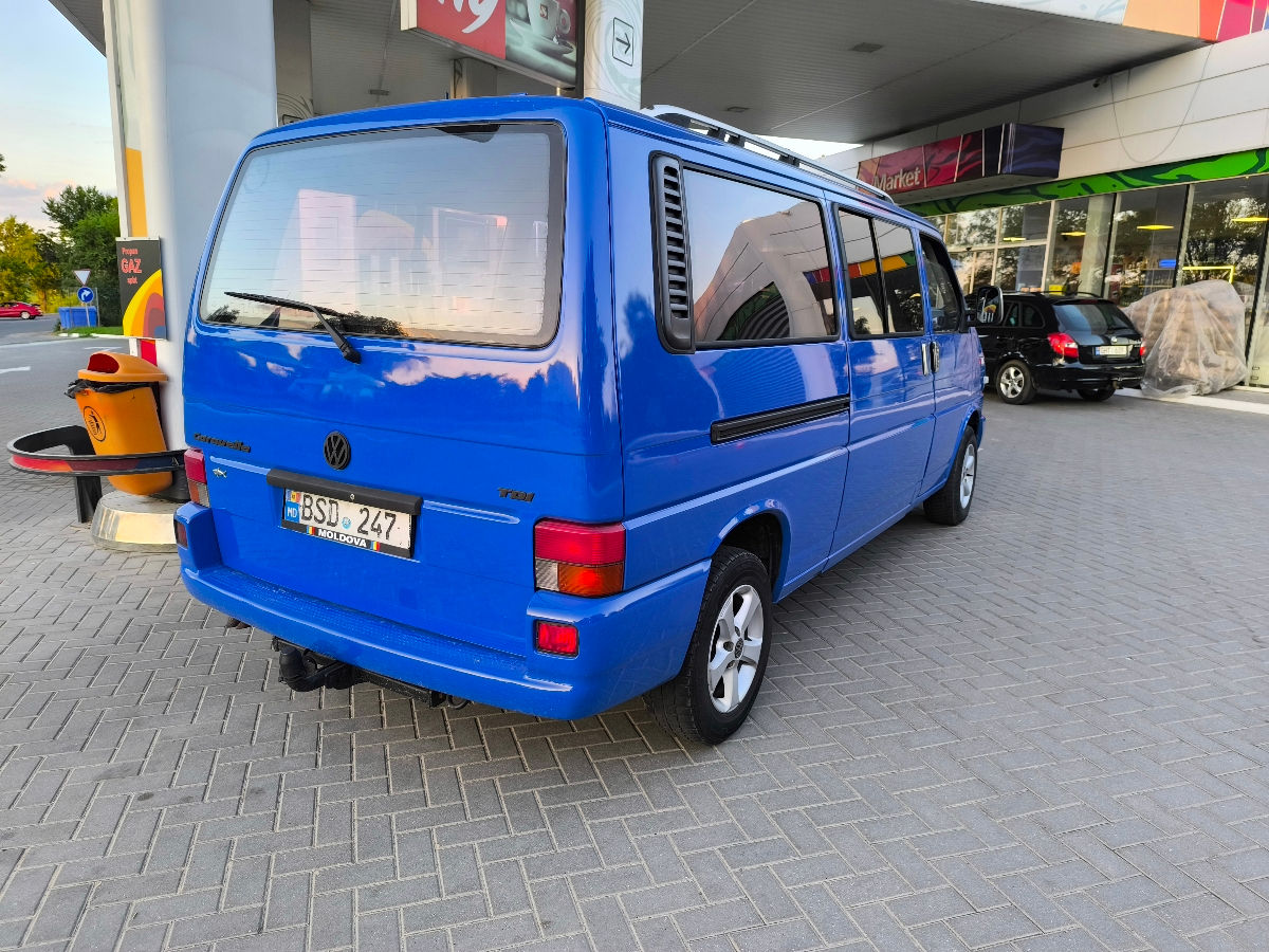 Volkswagen Caravelle foto 7