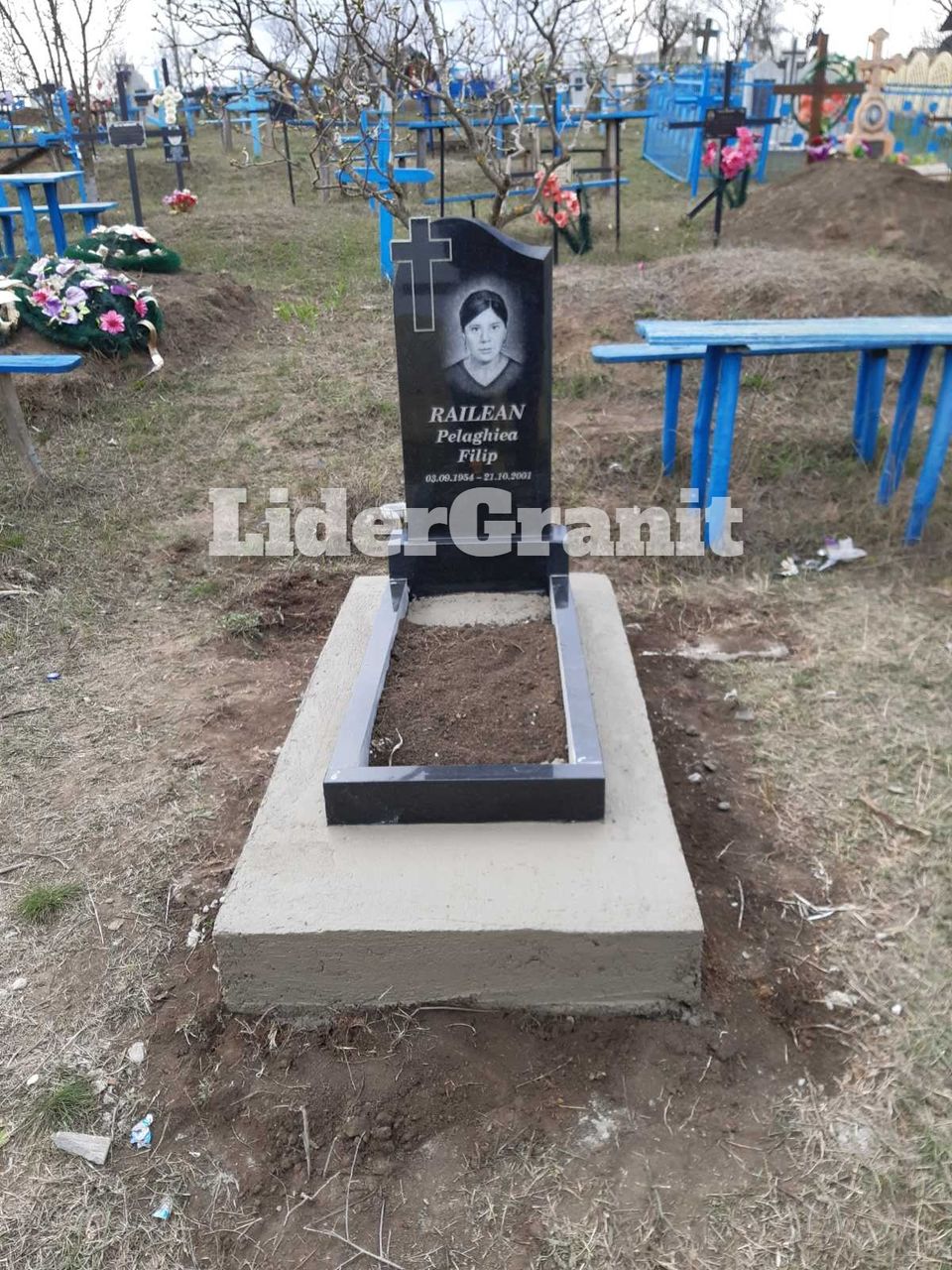 Monumente din granit.Livrare și instalare prin toată Moldova. foto 17