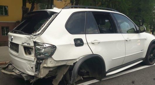 BMW 5 Series фото 6