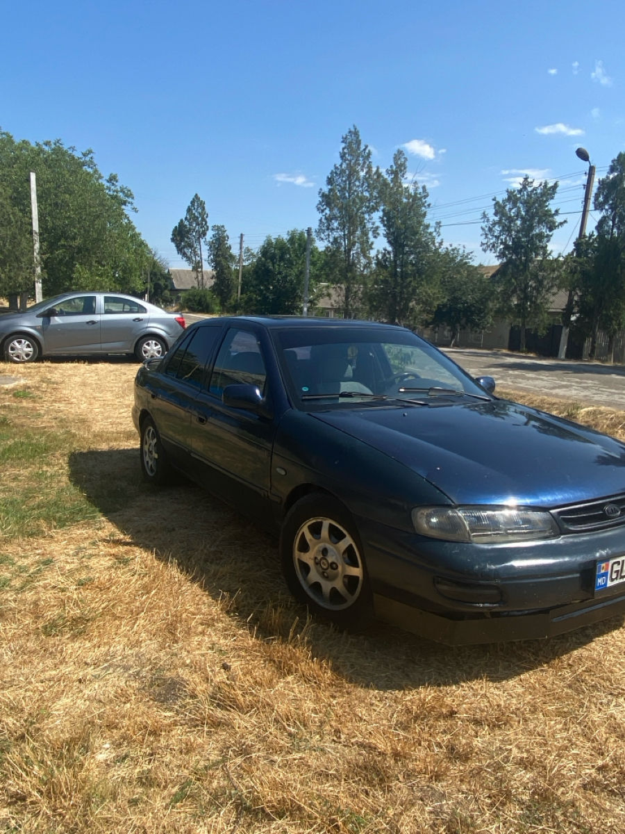 KIA Sephia foto 1