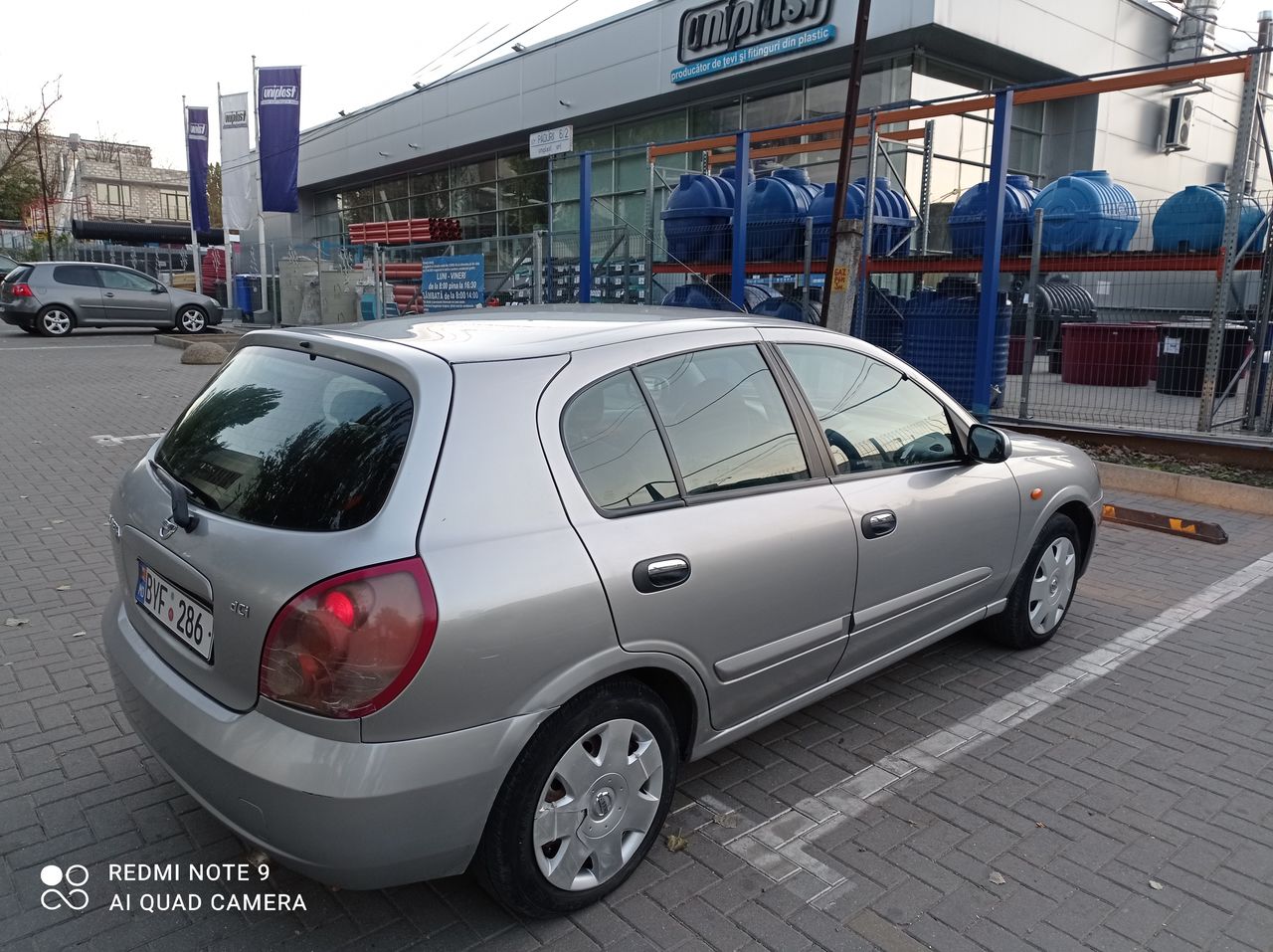 Nissan almera avito