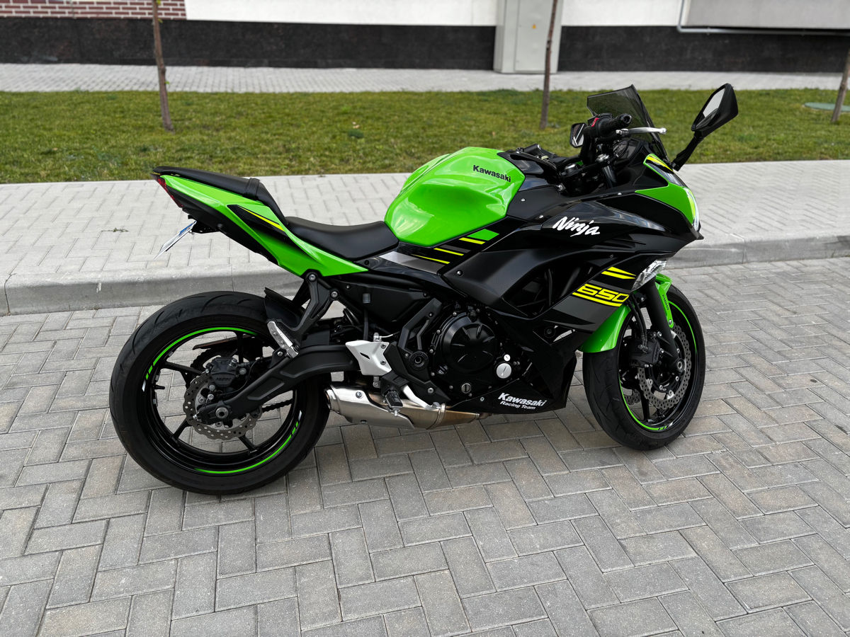 Kawasaki Ninja 650 foto 2