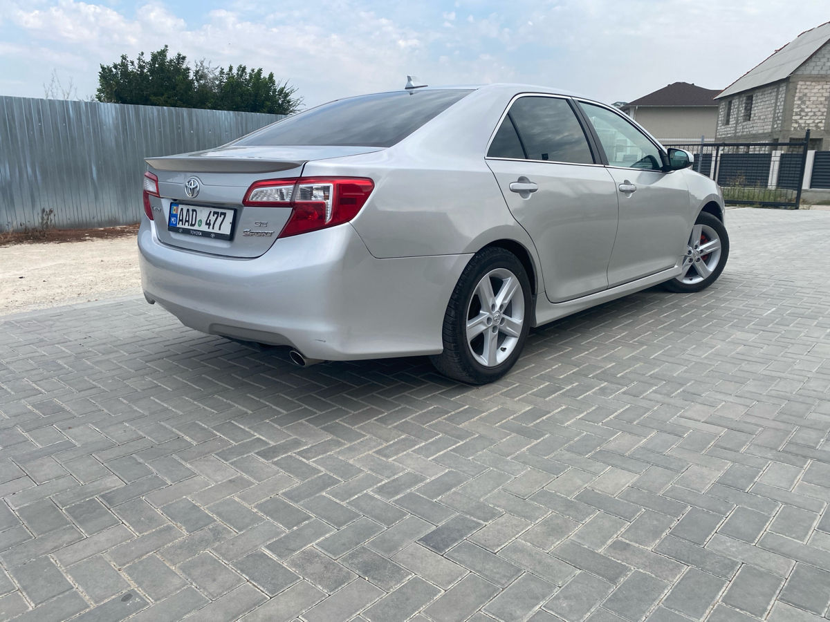 Toyota Camry foto 2