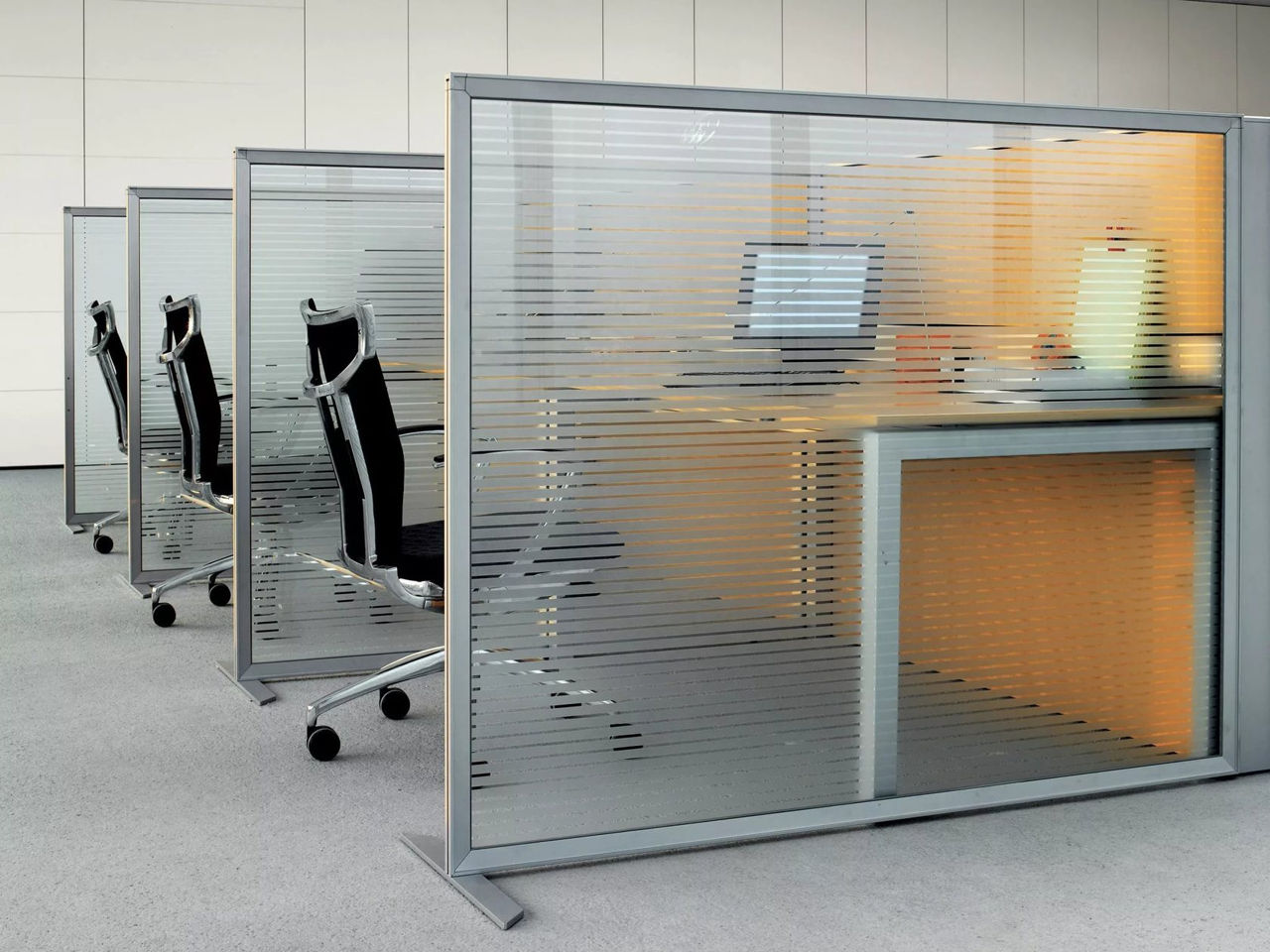 Pereti despartitor din PVC/aluminiu/sticla securizata.Перегородки из ПВХ/алюминия/стекла. foto 4