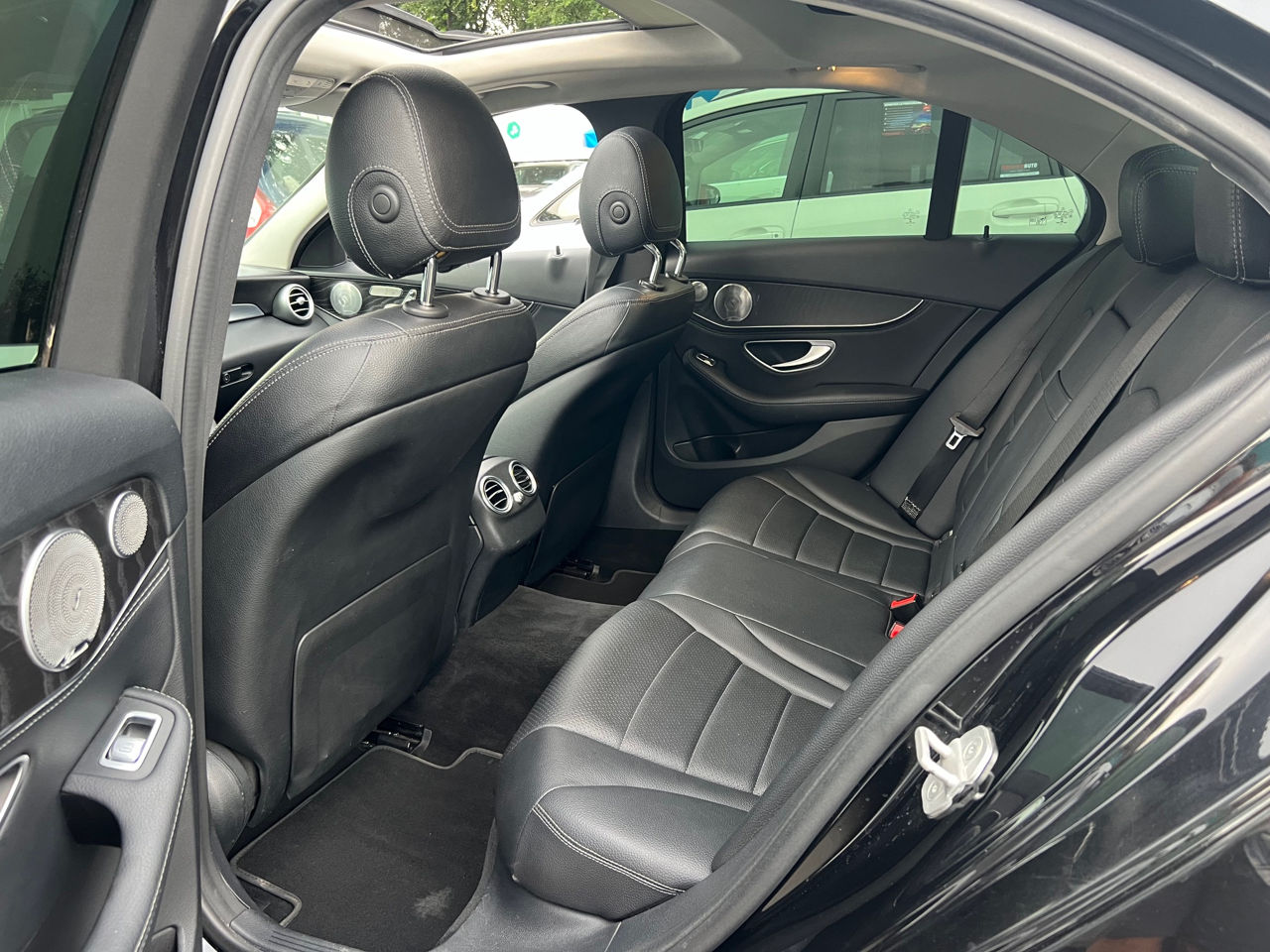 Mercedes C-Class foto 8