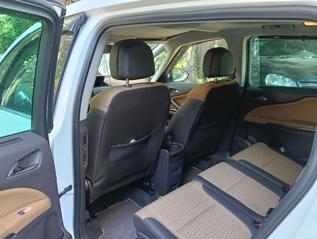 Opel Zafira foto 8