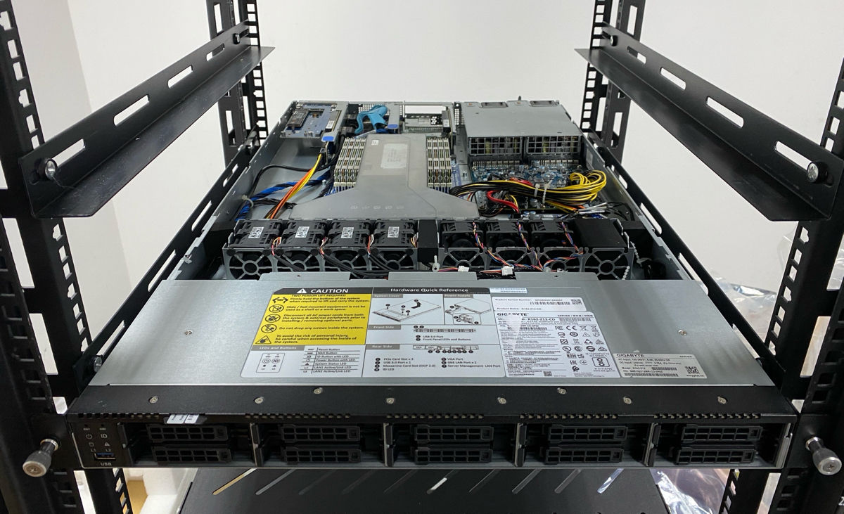 R162 AMD EPYC - Gigabyte R162-Z12-CD 1U Server - 512 GB RAM, Proxmox ...