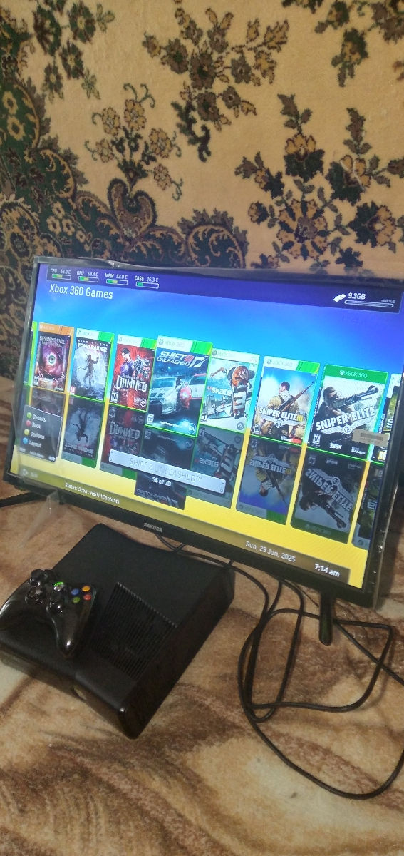 Обслуженный Xbox 360 slim + 70 игр  - внутри без грязи и пыли, чистый и ухоженный, прошитый фото 2