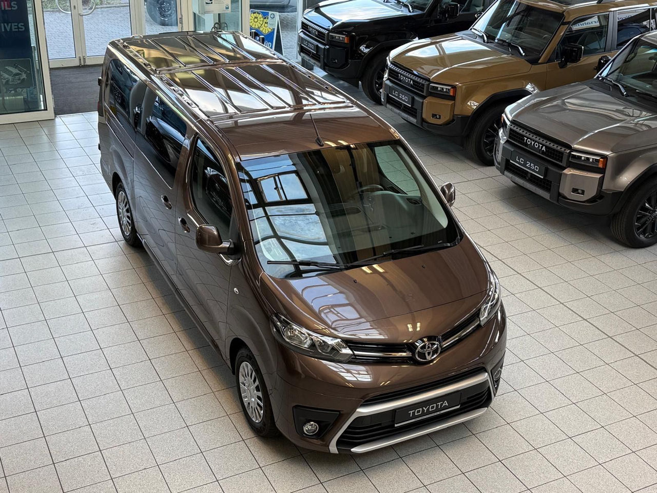 Toyota Proace Verso foto 0