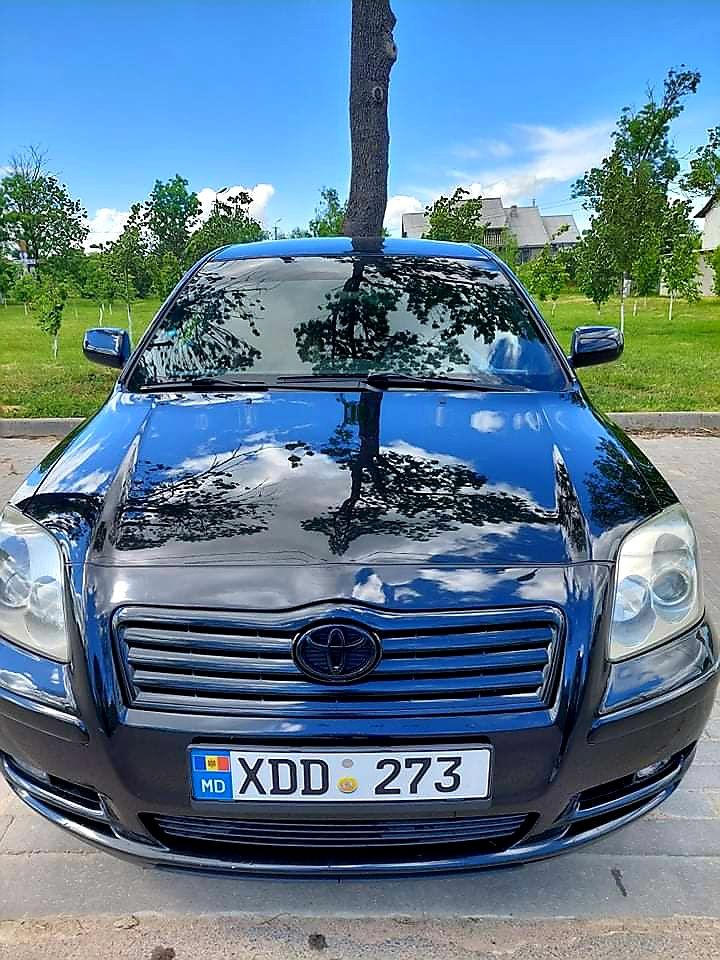 Toyota Avensis foto 1