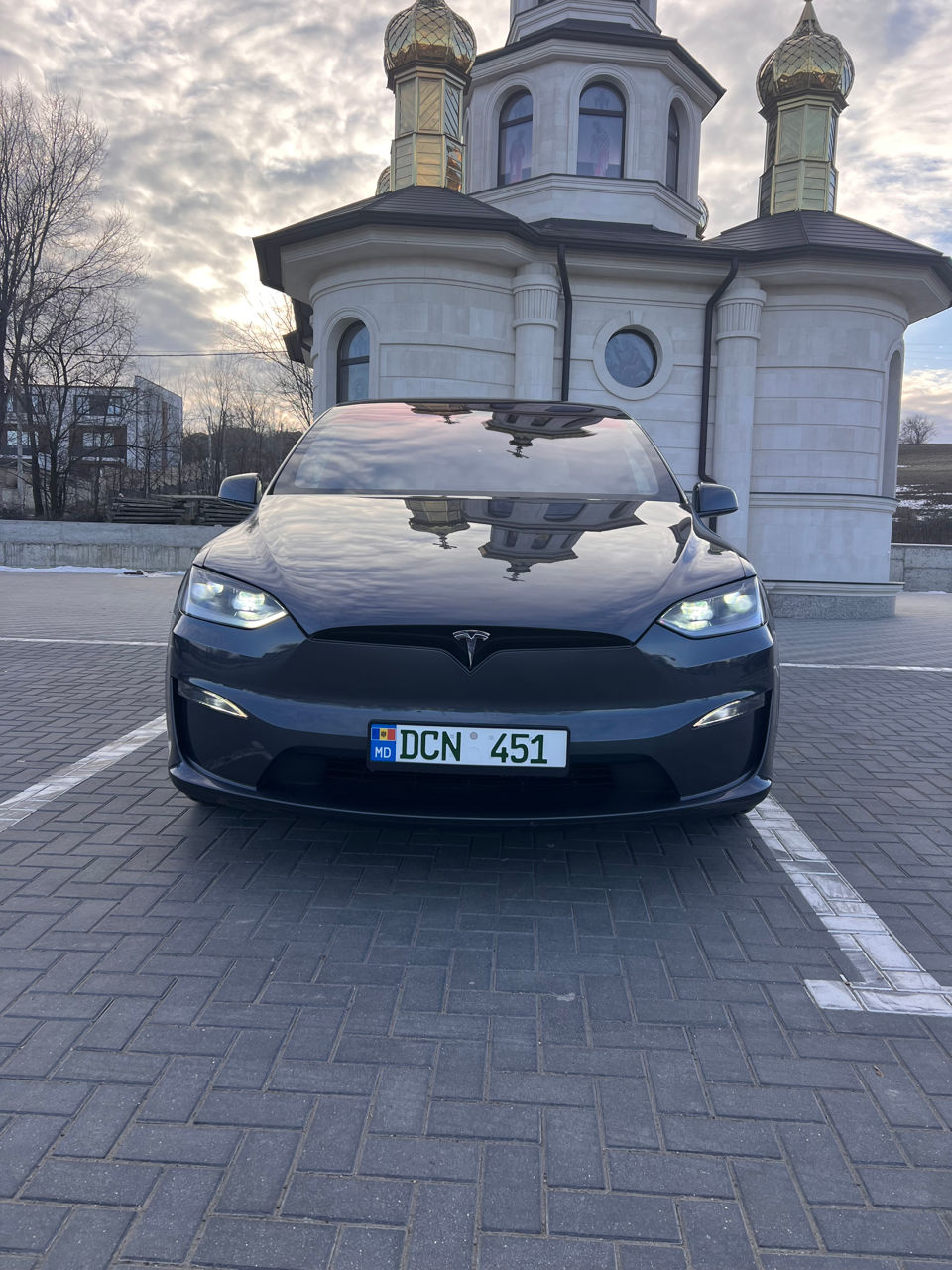 TeslaModelX