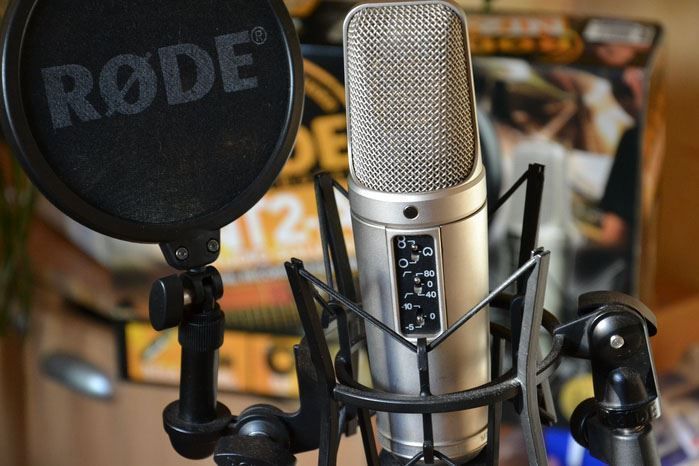 Диктор, мужской голос, озвучка видео, удалённо