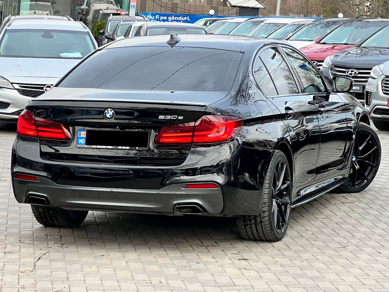 BMW 5 Series foto 3