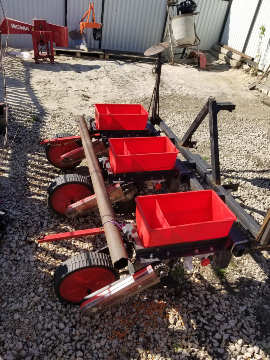 Tractor Zubr 25 c.p. foto 3