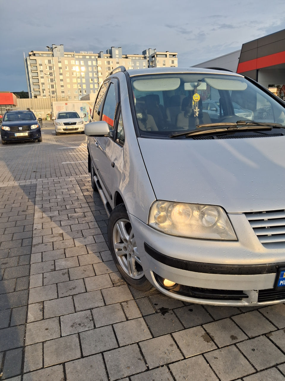 Volkswagen Sharan foto 1