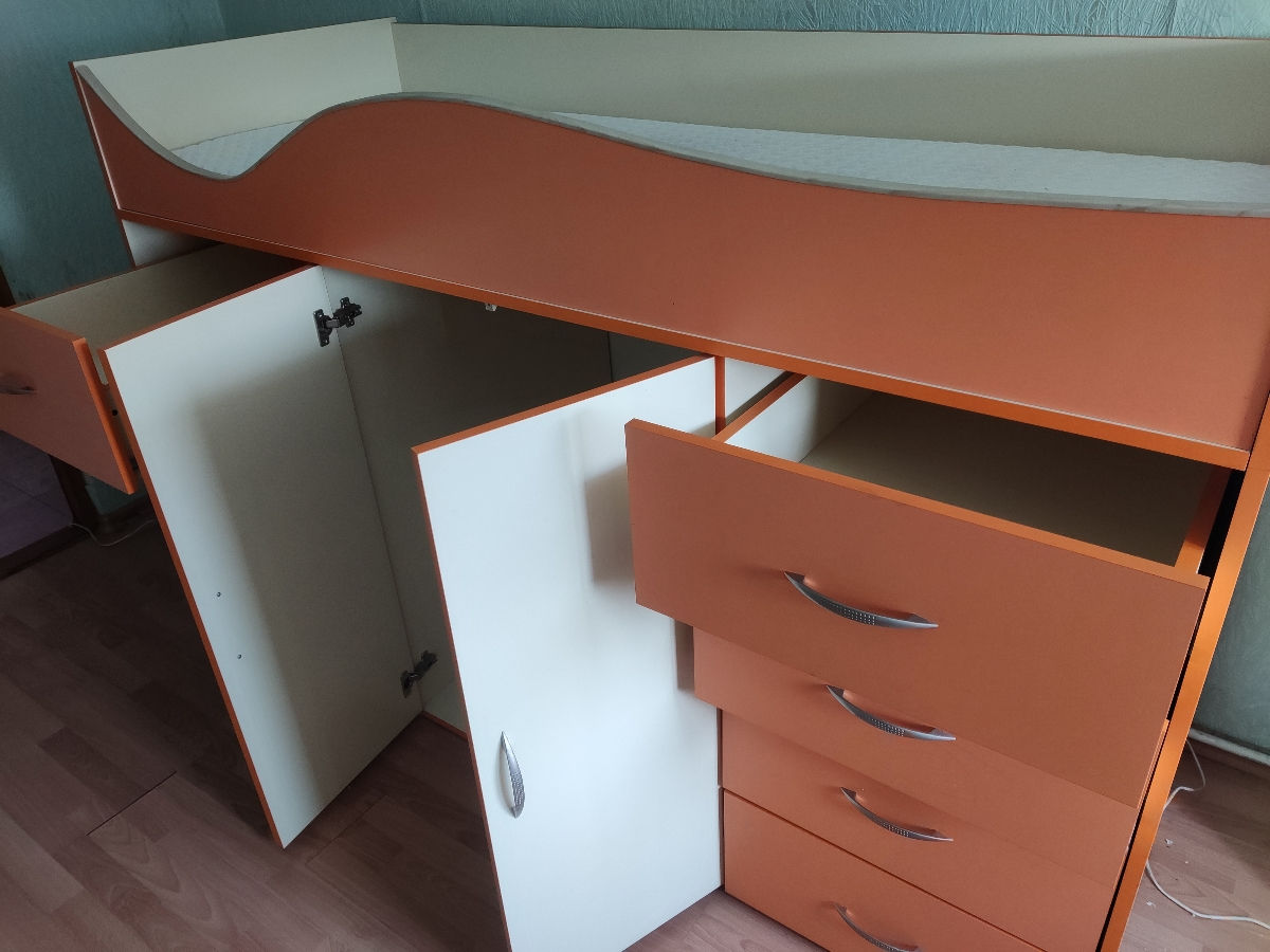 Se vinde pat la mansardă pentru copii cu zonă de lucru (second-hand) foto 7
