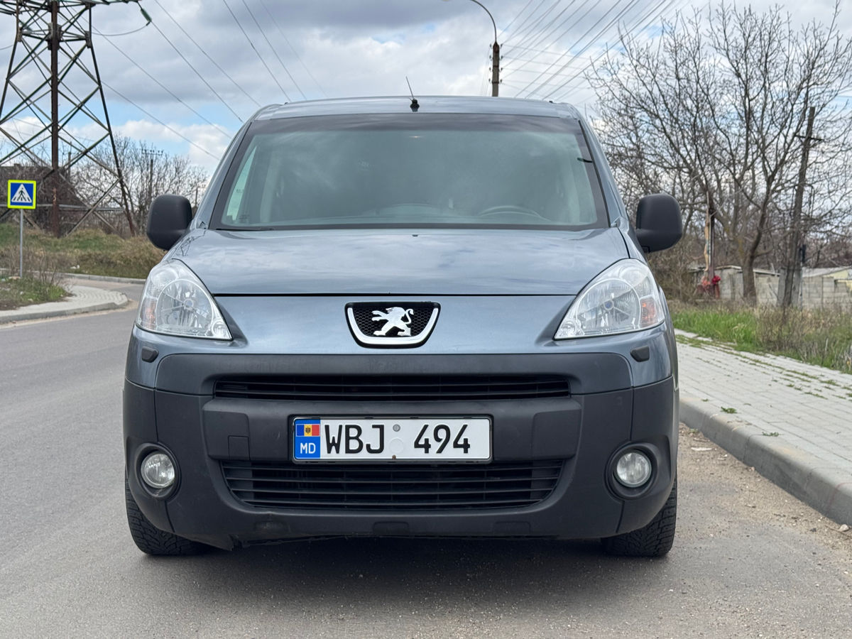 Peugeot Partner an. 2011 cu rulaj 210000 km, Diesel, 4500 €