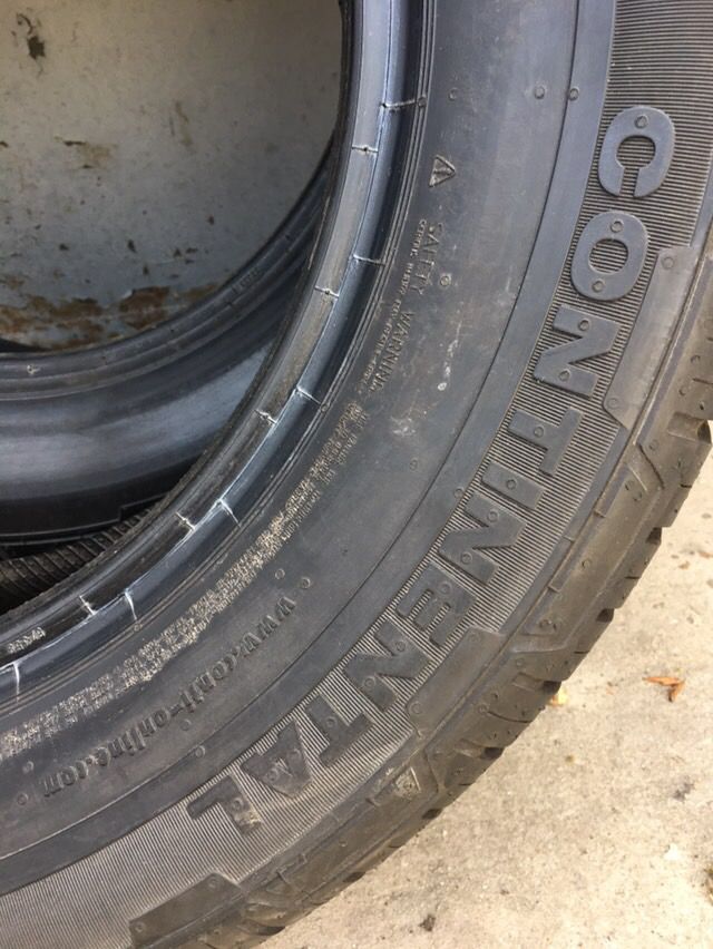 255/55/R17 Continental