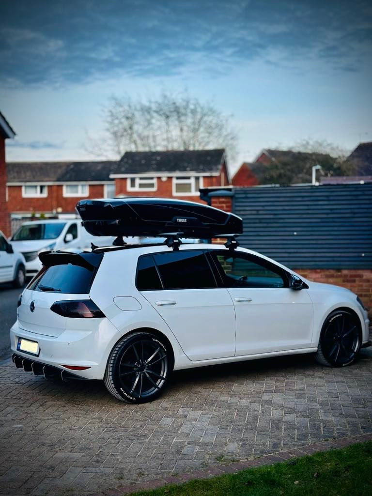 Volkswagen Golf foto 1