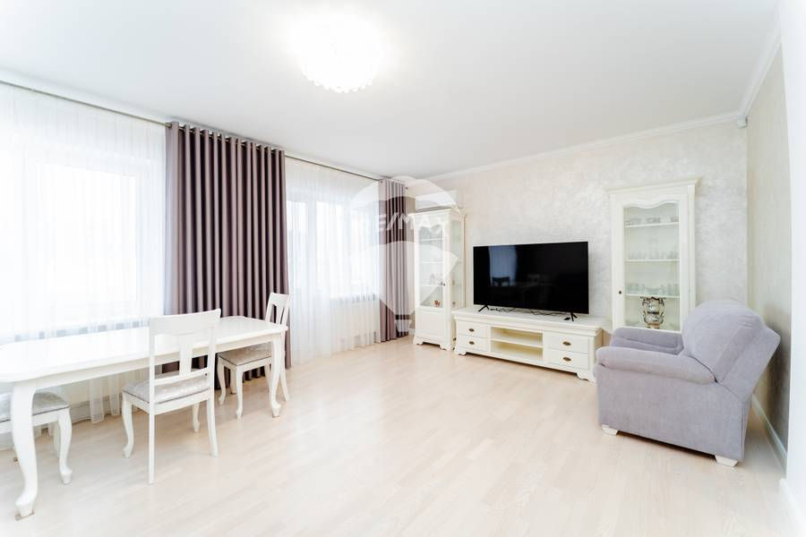 Apartament cu 4 camere, 130 m², Centru, Chișinău foto 0