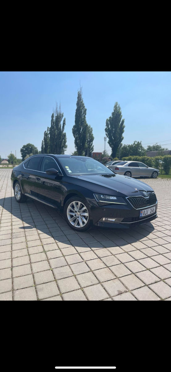 Skoda Superb foto 4