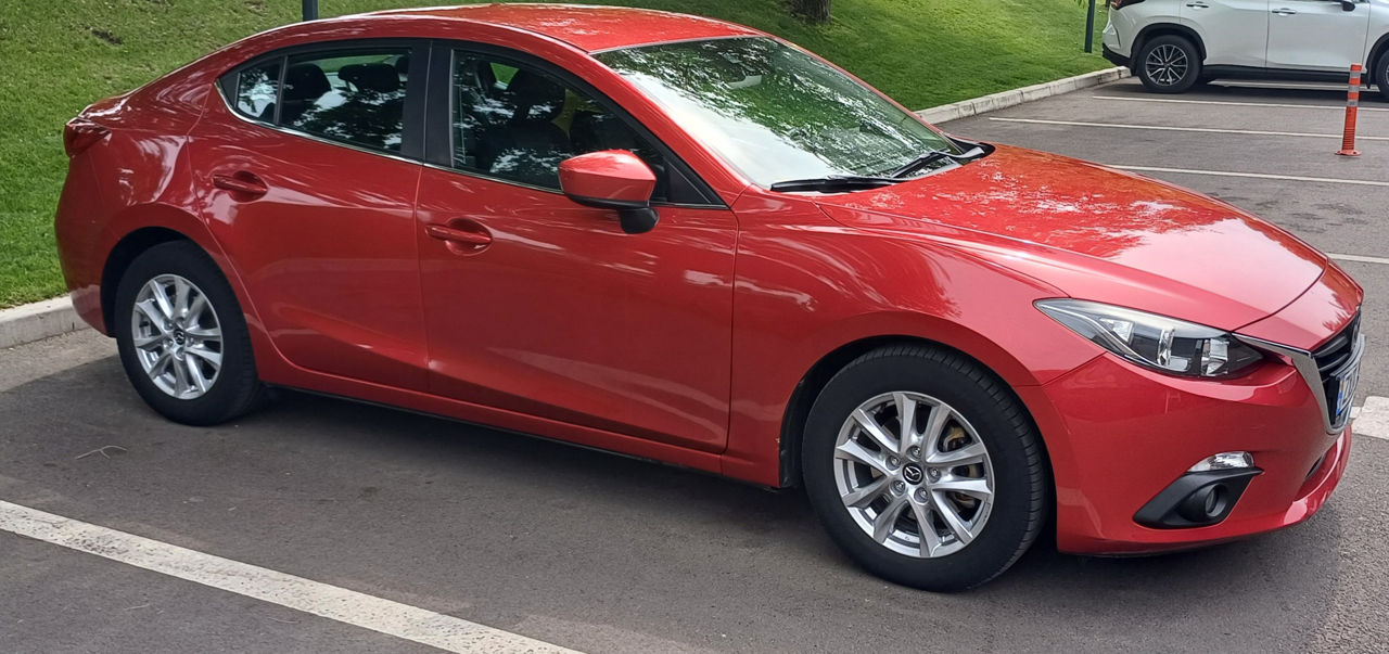 Mazda 3 foto 0