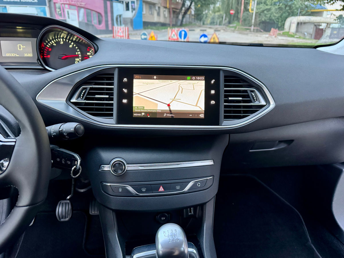 Peugeot 308 foto 6