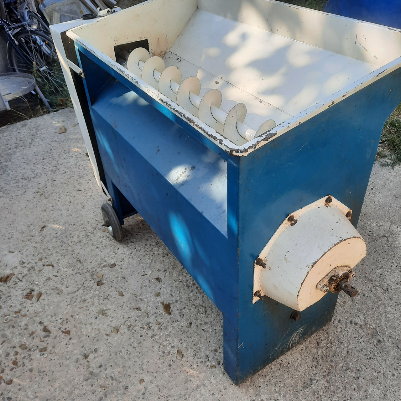 Vînd zdrobitoare de struguri italiană foto 1